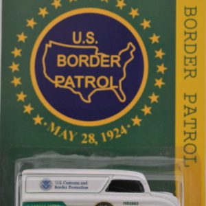 Hot Wheels White/Green Dairy Delivery Custom-Made HW Exclusive Car Series Limited Edition 1:64 Scale Collectible Die Cast Model Car