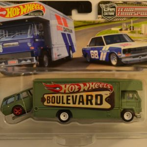 Hot Wheels Datsun 510 Wagon & Fleet Flyer FLF60 Custom-Made Real Rider Team Transport 1:64 Scale