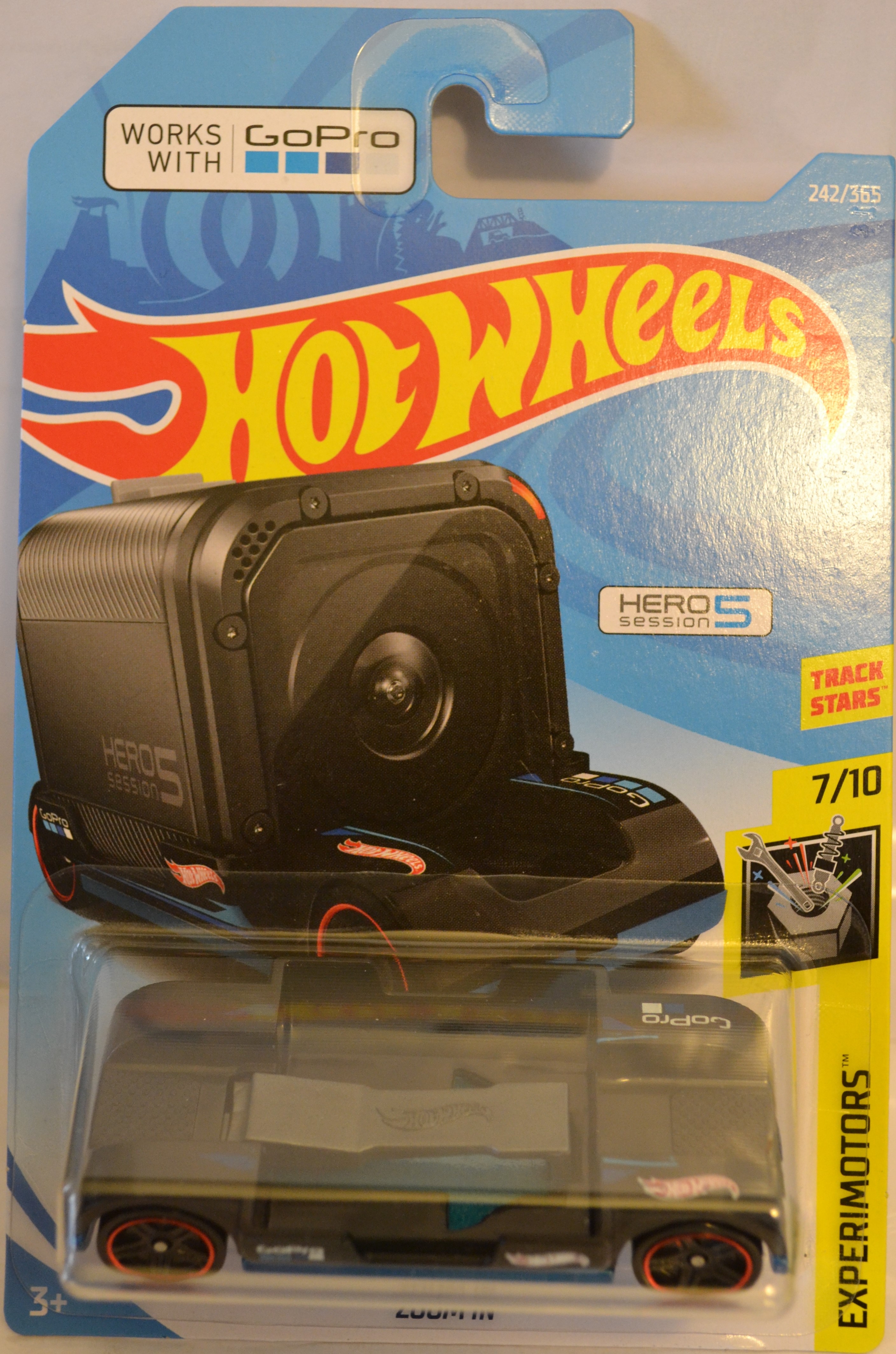 Hot Wheels Black Zoom in HW Experimotors Series 1:64 Scale Collectable Die Cast Model Car #7/10